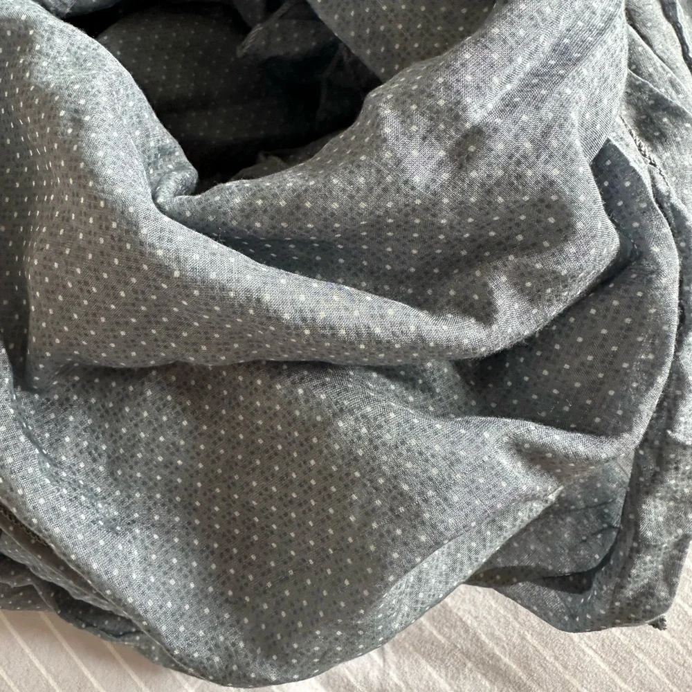 N/A color grayish